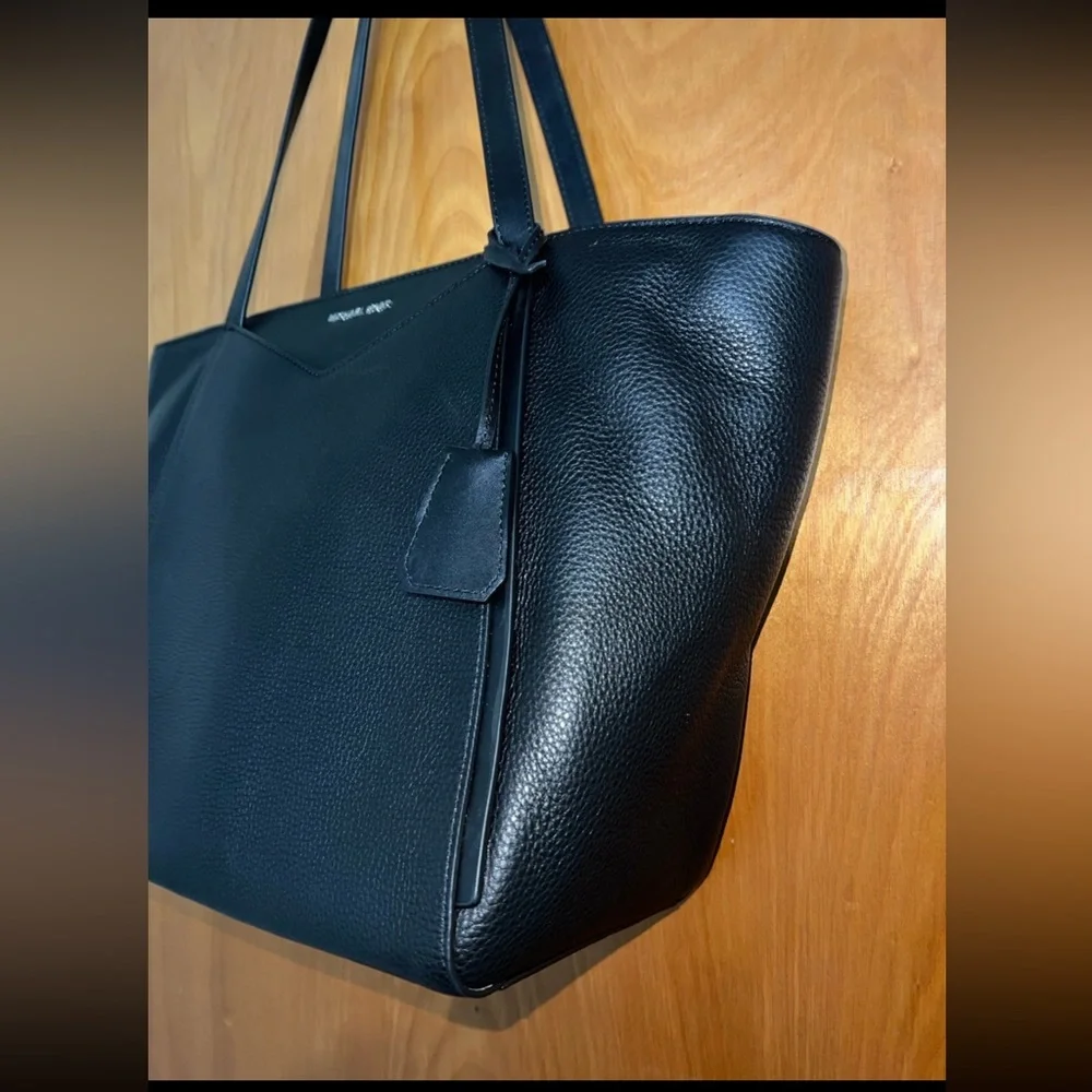 Michael Kors Voyager Tote - Picture 2 of 9